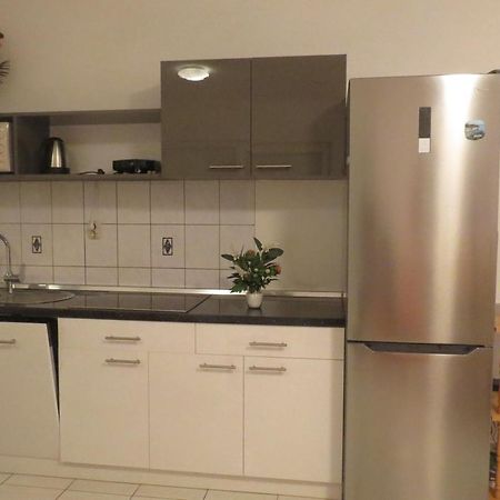 Modra Kuca Apartment Mandre Exterior photo