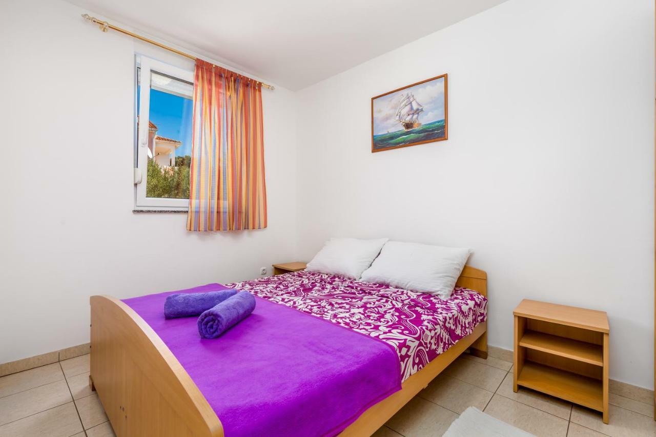 Modra Kuca Apartment Mandre Exterior photo