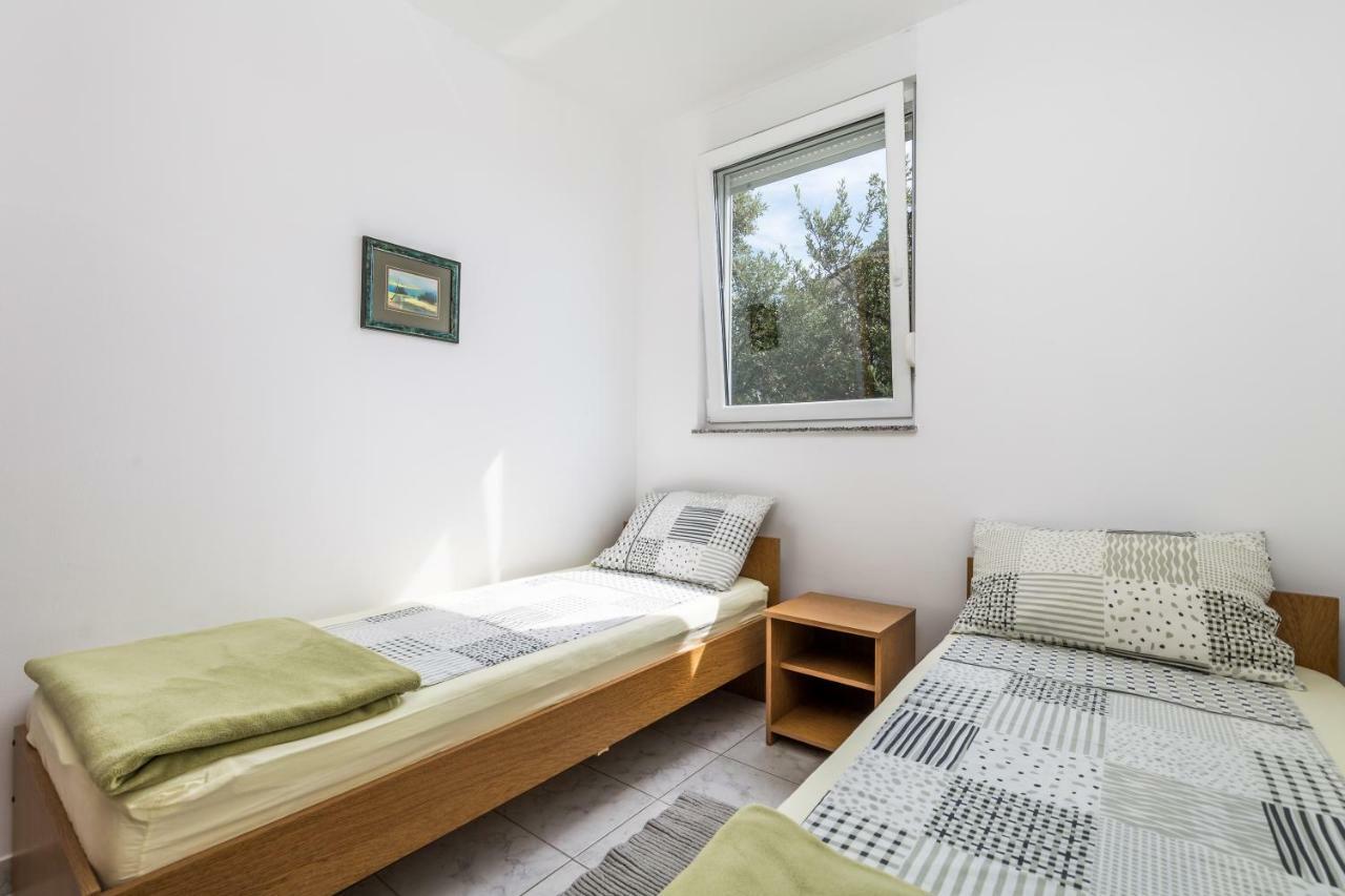 Modra Kuca Apartment Mandre Exterior photo
